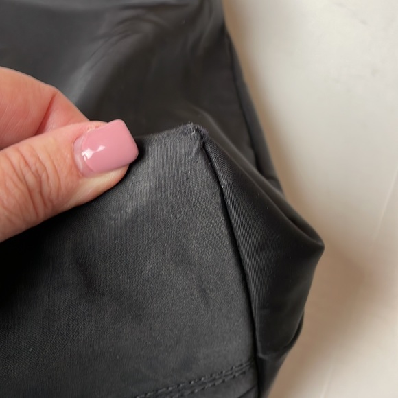 Dooney and Bourke authentic nylon/leather Small Bag - Picture 12 of 14